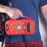 ⁦Zelda Nintendo Switch Protective Bag - Red⁩ - الصورة ⁦5⁩