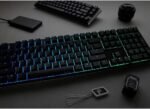 ⁦DUCKY ONE 3 كيبورد PBT HOT-SWAP FULL SIZE - مفاتيح Cherry Blue RGB سلكية (تخطيط عربي) - Classic Black⁩ - الصورة ⁦2⁩