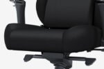 ⁦كرسي الألعاب AndaSeat Kaiser 4 الجديد بقماش الكتّان مع مساند ذراع 6D – مقاس XL – لون اسود⁩ - الصورة ⁦7⁩