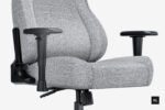 ⁦كرسي الألعاب AndaSeat Novis Series المريح – مقاس XL  فايبررمادي | مناسب لطول 165–210 سم | وزن 35–120 كجم⁩ - الصورة ⁦8⁩