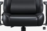⁦كرسي الألعاب AndaSeat Novis Series المريح – مقاس XL  جلد PVC فاخر | أسود أنيق | مناسب لطول 165–210 سم | وزن 35–120 كجم⁩ - الصورة ⁦8⁩