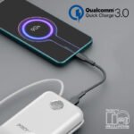 ⁦بنك طاقة بروميت فائق الصغر بسعة 30000 مللي أمبير، بقوة 35 واط، مزود بكابل USB-C وكابل Lightning مدمجين - أبيض⁩ - الصورة ⁦7⁩