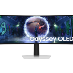 شاشة سامسونج أوديسي G9 G932 للألعاب، مقاس 49 بوصة، بتقنية OLED ودقة QHD مزدوجة (5120 × 1440)، ومعدل تحديث 240 هرتز، وزمن استجابة 0.03 مللي ثانية، وإمكانية تعديل الارتفاع مع الإمالة - فضي LS49DG932SMXUE