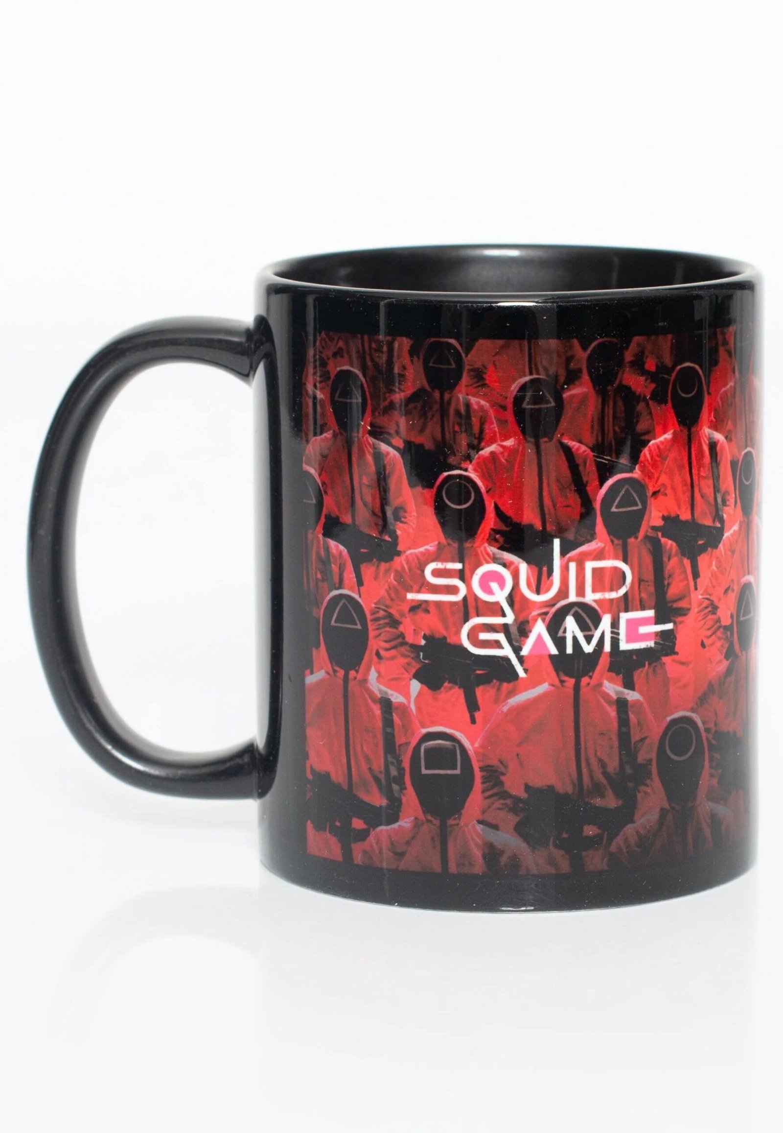 image-2530.jpg كوب Squid Game (Soldiers) Black Mug - الصورة 1