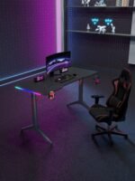 ⁦جهاز بلاي ستيشن الرقمي بسعة 825 جيجابايت مع طاولة غاماكس RGB سوداء بأبعاد 140*60*74 وكرسي ألعاب غاماكس جلدي⁩ - الصورة ⁦9⁩
