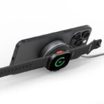 شاحن Energea MAGDUO ARC، شاحن 2 في 1 للهاتف وساعة أبل مع كابل قابل للسحب - Image 2