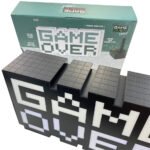 مصباح ديكور بضوء بيكسل، 8 بت، على شكل عبارة Game Over، قابل للتجميع، يتفاعل مع الصوت بألوان متغيرة - Image 2
