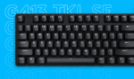 لوجيتيك كيبورد الالعاب الميكانيكية بتوصيل سلكي موديل G413 TKL SE , اغطية مفاتيح PBT Tactile, تدعم اللغة العربية بأضاءة خلفية بيضاء - اسود - Image 4