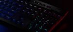 ⁦لوحة مفاتيح الألعاب الميكانيكية CORSAIR K100 RGB AIR اللاسلكية فائقة النحافة⁩ - الصورة ⁦2⁩