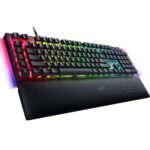 ⁦Razer BlackWidow V4 -Green Switch, Mechanical Gaming Keyboard with Chroma RGB⁩ - الصورة ⁦3⁩