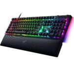 ⁦Razer BlackWidow V4 -Green Switch, Mechanical Gaming Keyboard with Chroma RGB⁩ - الصورة ⁦4⁩